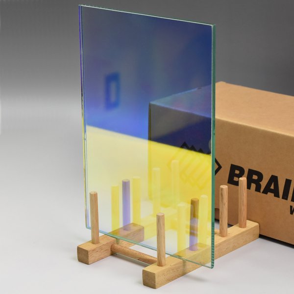 画像2: Braintec ダイクロイックデザインフィルム プリズム68(Funky) 1270mm幅×長さ1m単位切売   ※同梱不可※ #DDPR68(Funky)50C# (2)